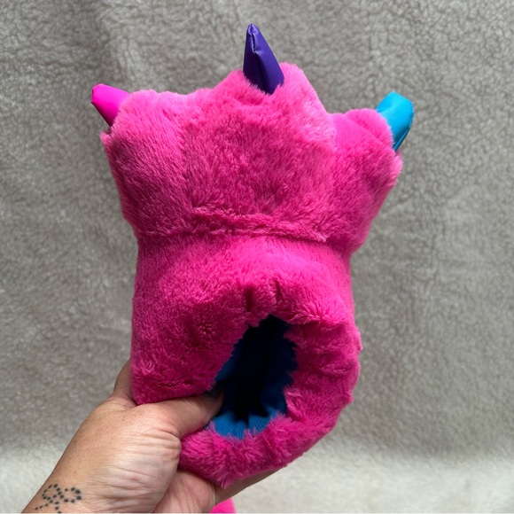 Flash Lights Claws Kids Slippers pink size Large READ - Picture 6 of 12